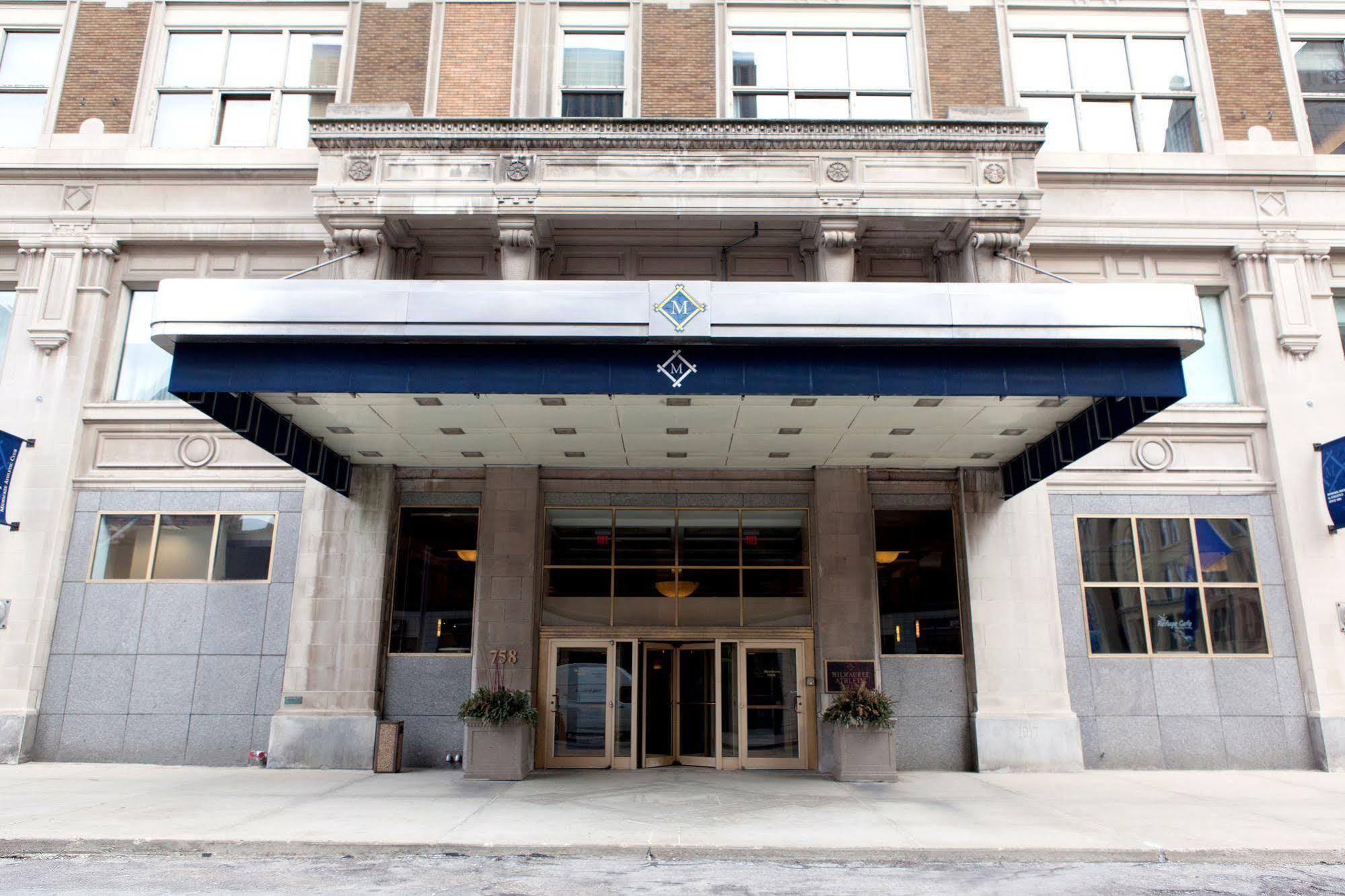 Milwaukee Athletic Club Hotel Exterior photo